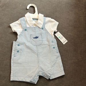 NEW w/ Tags! Baby seersucker overalls with white polo onesie